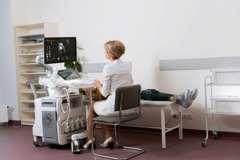 Dlaczego USG jest bezpieczną metodą diagnostyczną dla dziecka?